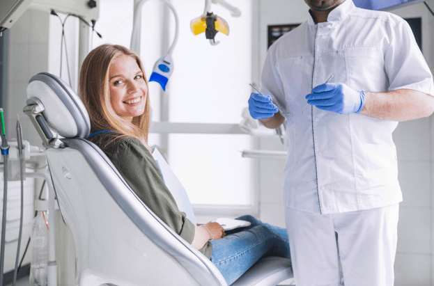 odontologia clinica mulher sorriso dentista