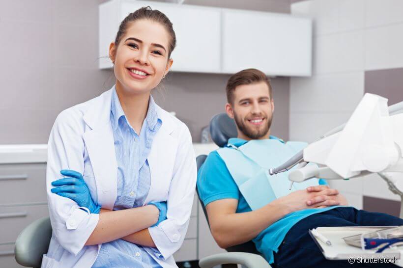 Estomatologia dentista com o paciente