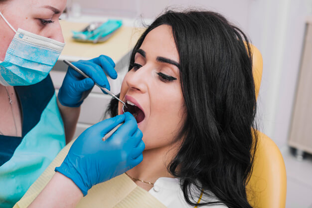 sedacao consciente dentista tratando paciente