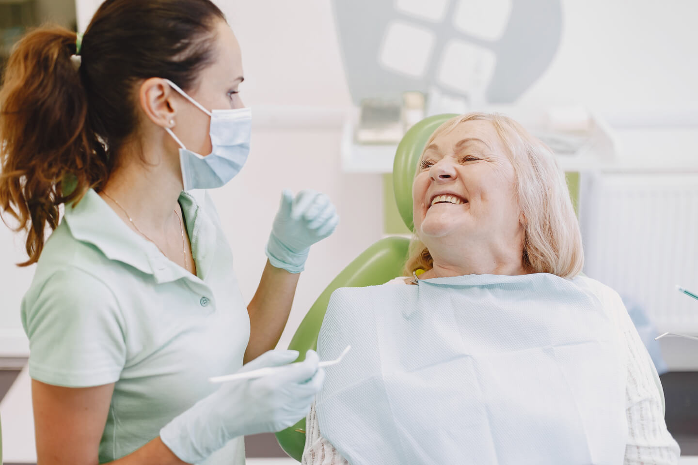 dentista e paciente especialização em ortodontia