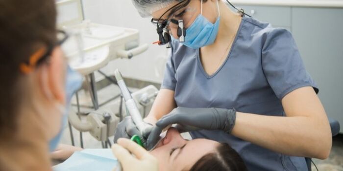 nomenclatura e classificacao das cavidades a dentistica restauradora segue a nomenclatura da onu